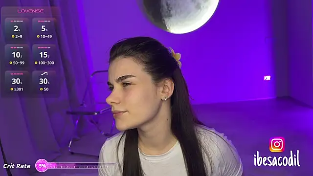 Snapshot of adriana_allien chatting on December 2025 09:21:01 PM adriana allien online show from December 2025 09:21:01 PM