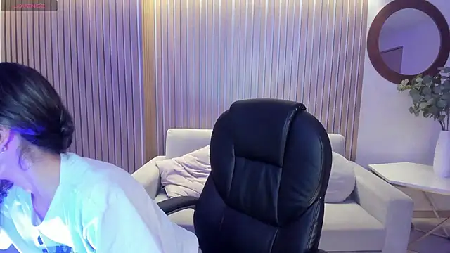 TaraLawrence online show from February 2025 03:37:01 AM