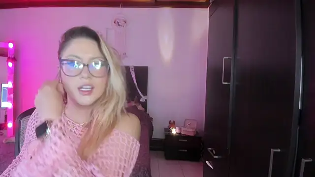 Snapshot of miss_julietaa chatting on February 2026 03:19:02 PM miss julietaa online show from February 2026 03:19:02 PM