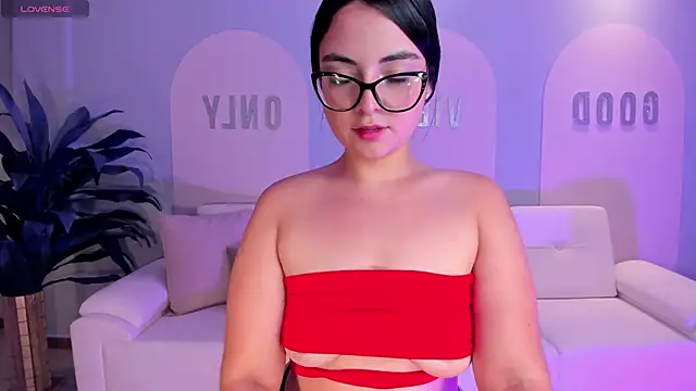 Snapshot of AllisonRogersX chatting on March 2025 08:29:02 PM AllisonRogersX online show from March 2025 08:29:02 PM