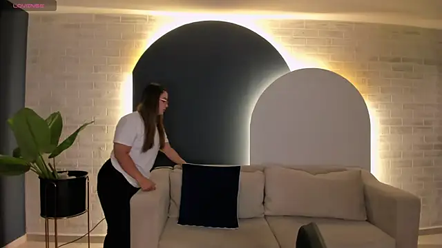 AllisonRogersX online show from July 2026 11:39:02 AM