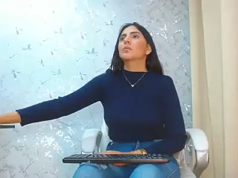 Snapshot of talianaprada chatting on January 2025 10:50:01 AM talianaprada online show from January 2025 10:50:01 AM