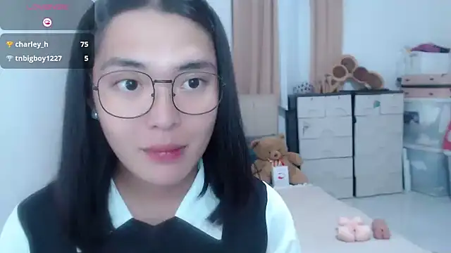 Snapshot of zhaviahale21 chatting on July 2026 03:32:01 PM zhaviahale21 online show from July 2026 03:32:01 PM