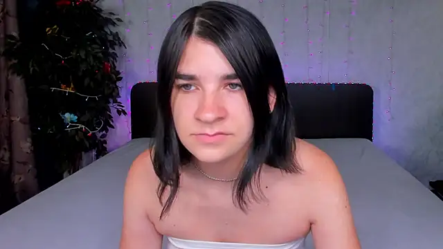 Snapshot of _Polly_Love_ chatting on September 2025 06:02:02 AM Polly Love online show from September 2025 06:02:02 AM