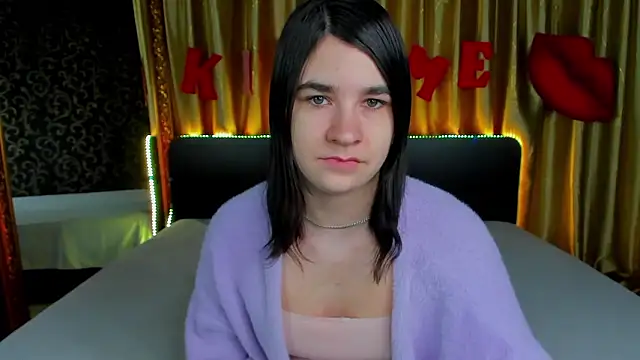  Polly Love  online show from February 2026 07:15:02 AM