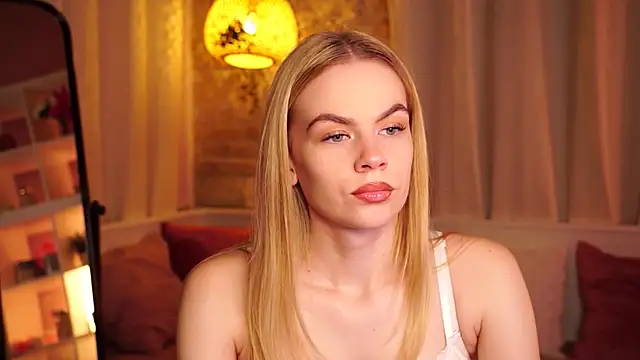 Snapshot of sn0w_barbie chatting on September 2025 08:39:02 AM sn0w barbie online show from September 2025 08:39:02 AM