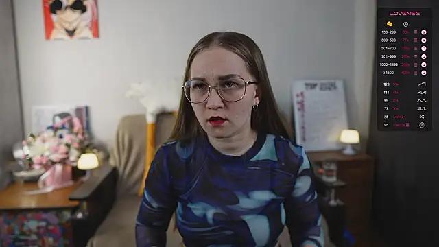 Snapshot of Miatiny chatting on February 2026 06:15:02 PM Miatiny online show from February 2026 06:15:02 PM