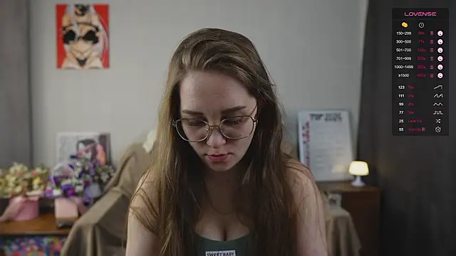 Snapshot of Miatiny chatting on March 2026 06:25:02 PM Miatiny online show from March 2026 06:25:02 PM