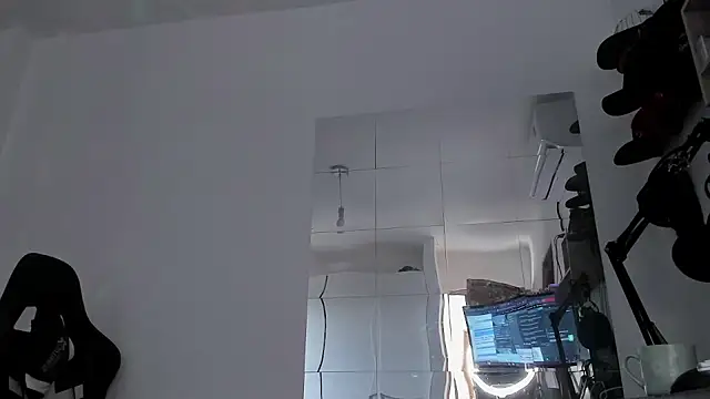Moon Sammy online show from April 2026 01:38:02 PM