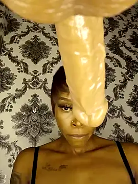 Snapshot of DickDiva1 chatting on February 2025 03:42:01 AM DickDiva1 online show from February 2025 03:42:01 AM