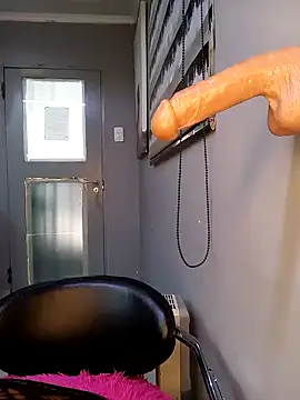 Snapshot of DickDiva1 chatting on February 2025 07:12:02 AM DickDiva1 online show from February 2025 07:12:02 AM