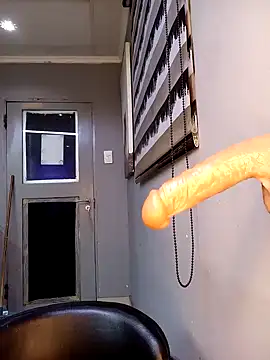 Snapshot of DickDiva1 chatting on February 2025 09:37:02 PM DickDiva1 online show from February 2025 09:37:02 PM