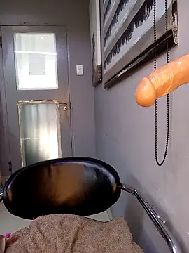 Snapshot of DickDiva1 chatting on February 2025 05:59:02 AM DickDiva1 online show from February 2025 05:59:02 AM