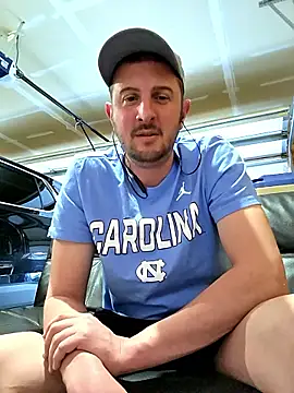 MrMechanic38 online show from March 2026 11:31:02 PM