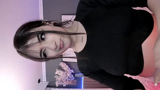 Snapshot of Megan_mooree_ chatting on February 2025 11:06:02 AM Megan mooree online show from February 2025 11:06:02 AM