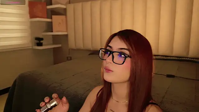 Snapshot of Megan_mooree_ chatting on September 2025 01:05:01 PM Megan mooree online show from September 2025 01:05:01 PM