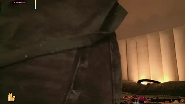 Snapshot of Megan_mooree_ chatting on October 2025 12:36:02 PM Megan mooree online show from October 2025 12:36:02 PM