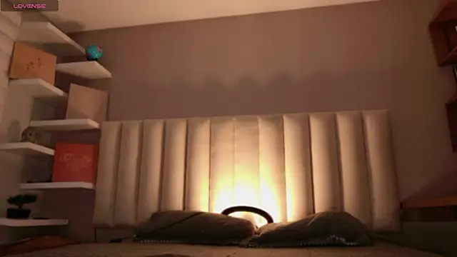 Snapshot of Megan_mooree_ chatting on October 2025 12:06:01 PM Megan mooree online show from October 2025 12:06:01 PM