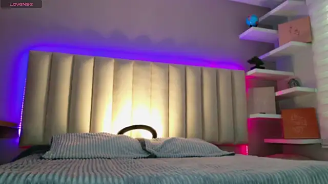 Megan mooree  online show from November 2025 12:05:02 PM