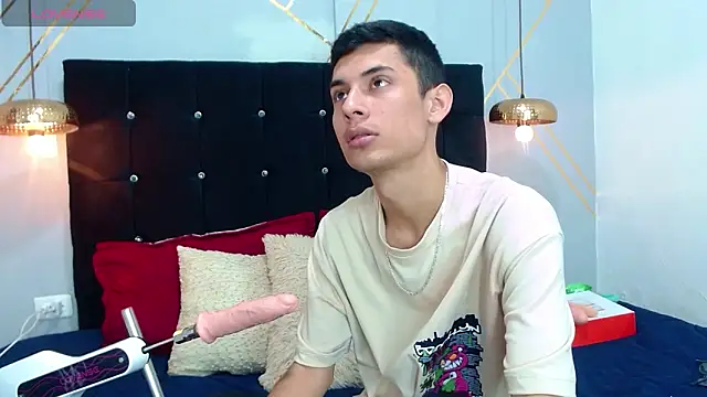 Oliver king sex online show from January 2025 05:02:02 PM