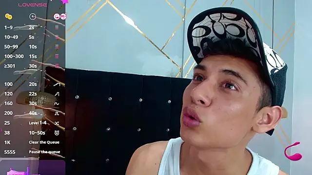 Oliver king sex online show from February 2025 11:23:02 PM