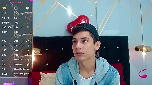 Oliver king sex online show from March 2025 05:39:02 PM