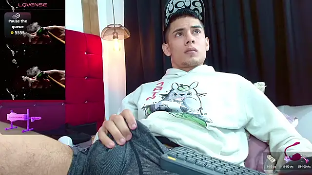 Oliver king sex online show from October 2025 03:42:01 PM