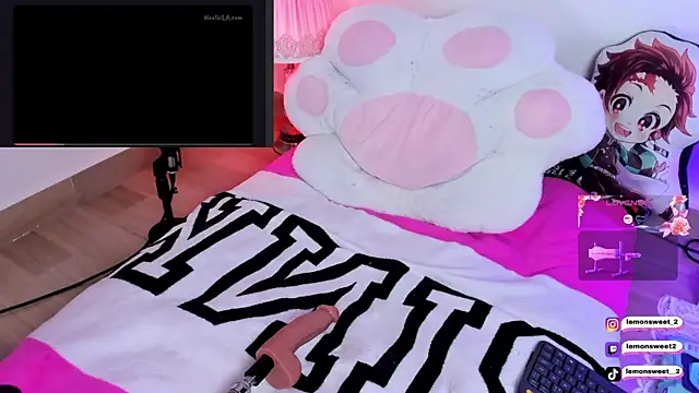 Snapshot of LemonSweet2 chatting on November 2025 01:39:01 AM LemonSweet2 online show from November 2025 01:39:01 AM