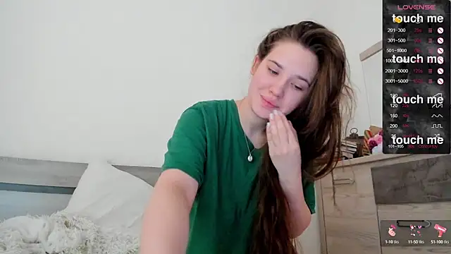 Holly Molii online show from February 2025 05:12:02 AM