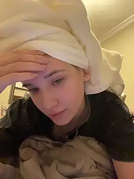Snapshot of Holly_Molii chatting on June 2026 11:08:02 AM Holly Molii online show from June 2026 11:08:02 AM