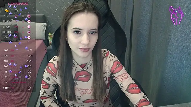 Alice Weiss online show from May 2026 10:09:01 AM