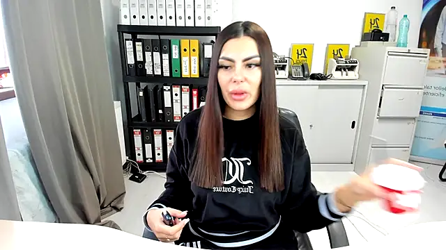 Snapshot of kilenyapatrice chatting on November 2025 11:44:02 AM kilenyapatrice online show from November 2025 11:44:02 AM