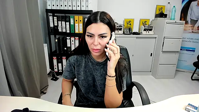 kilenyapatrice online show from November 2025 12:48:02 PM