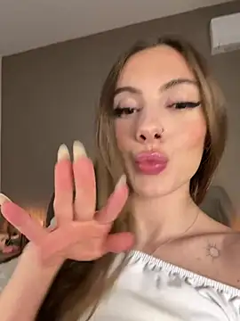 Snapshot of FrancescaNappi chatting on February 2025 08:35:02 PM FrancescaNappi online show from February 2025 08:35:02 PM