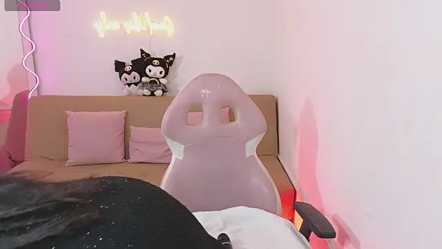 Snapshot of hina_tay chatting on February 2025 04:36:02 AM hina tay online show from February 2025 04:36:02 AM