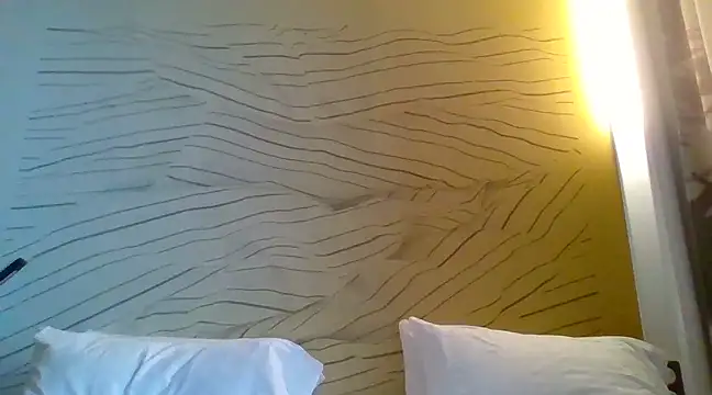 Snapshot of CaroAndMarc chatting on February 2025 04:56:02 PM CaroAndMarc online show from February 2025 04:56:02 PM