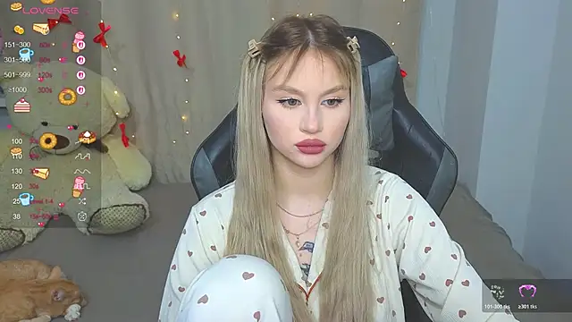 Snapshot of doll_barbieee chatting on November 2025 05:11:01 PM doll barbieee online show from November 2025 05:11:01 PM