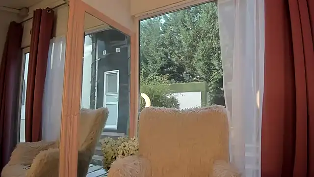 Mia  Milan online show from October 2025 06:34:02 AM