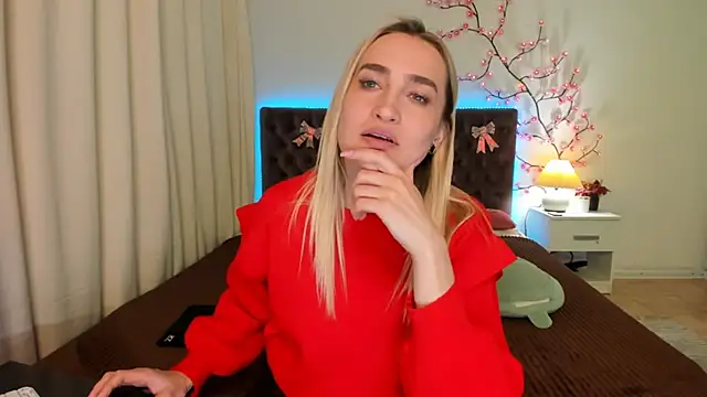KateOwyns online show from April 2026 12:47:01 PM
