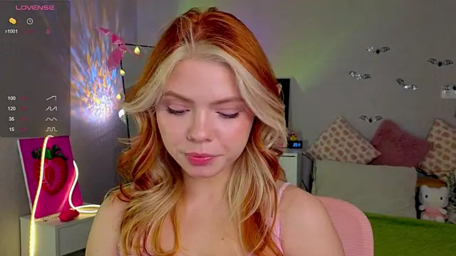 Red  Candy online show from October 2025 03:05:02 PM