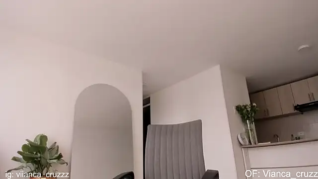 vianca cruzz online show from January 2025 06:32:02 PM