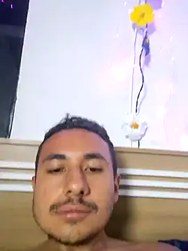 RelaxJhon99 online show from July 2026 04:43:02 AM