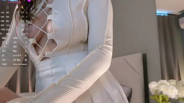 Snapshot of bonnyfloweer chatting on December 2024 04:47:01 AM bonnyfloweer online show from December 2024 04:47:01 AM