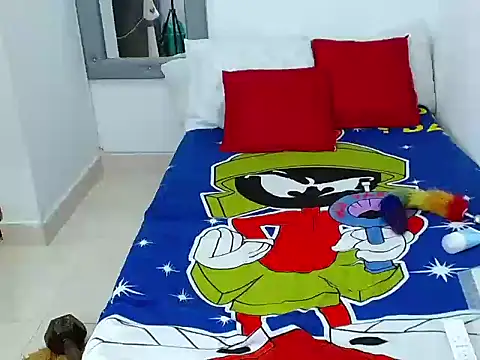 Snapshot of Velk_hot chatting on November 2025 08:40:01 PM Velk hot online show from November 2025 08:40:01 PM