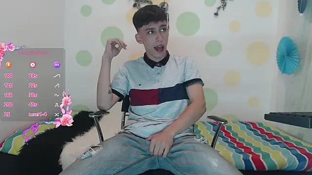 Snapshot of Eric_lion chatting on December 2024 01:46:01 AM Eric lion online show from December 2024 01:46:01 AM