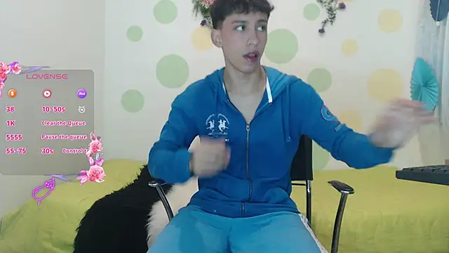 Snapshot of Eric_lion chatting on January 2025 06:33:02 PM Eric lion online show from January 2025 06:33:02 PM