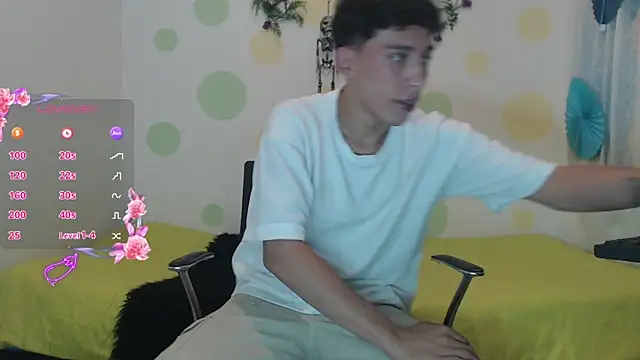 Snapshot of Eric_lion chatting on January 2025 05:56:01 PM Eric lion online show from January 2025 05:56:01 PM