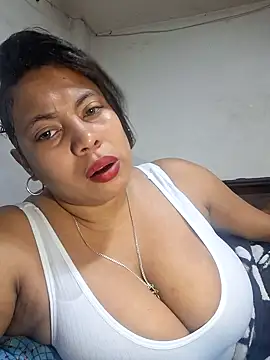 sexypaula-latina4u online show from December 2024 03:42:02 PM
