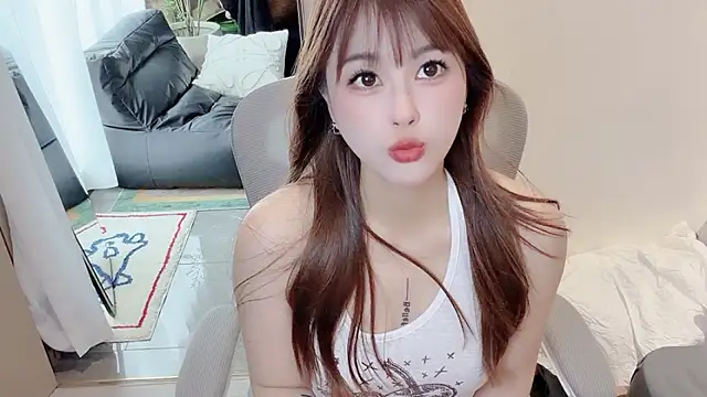 Snapshot of Neyllar chatting on June 2026 05:09:02 AM Neyllar online show from June 2026 05:09:02 AM
