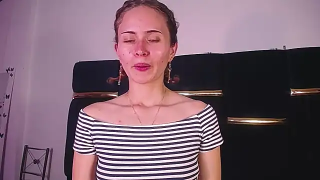 Snapshot of fulfill_fantasies1 chatting on March 2025 06:58:01 AM fulfill fantasies1 online show from March 2025 06:58:01 AM